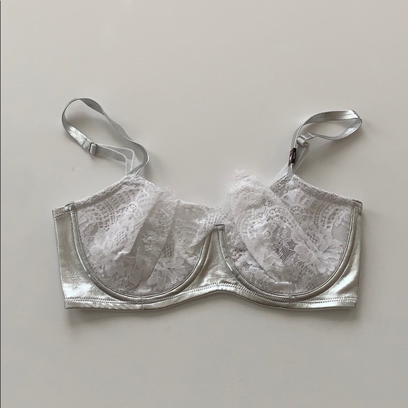 VS || Lined Lace Demi Bra - Picture 4 of 7